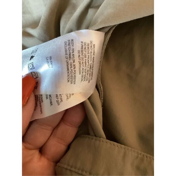 Mountain Hardware Button Up Vented Shirt Sz L Roll Tab Long Sleeves Hiking - Picture 5 of 7